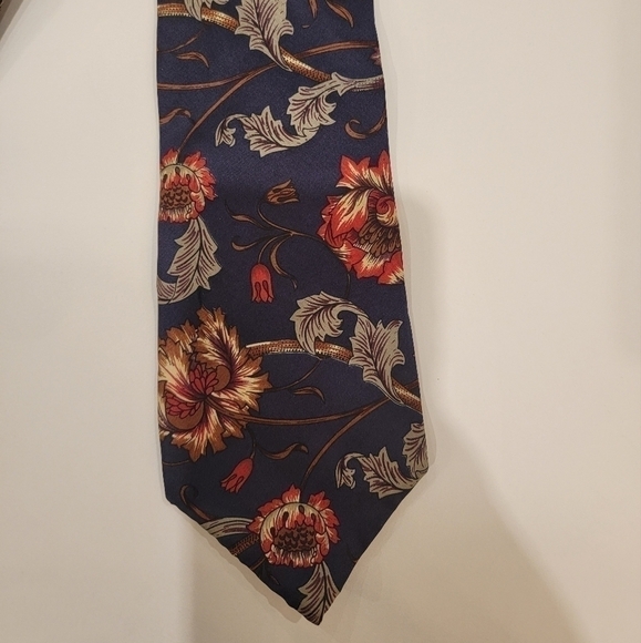 Bugatti Navy Floral Paisley Neck Tie 100%‎ Italian Silk - Picture 3 of 5